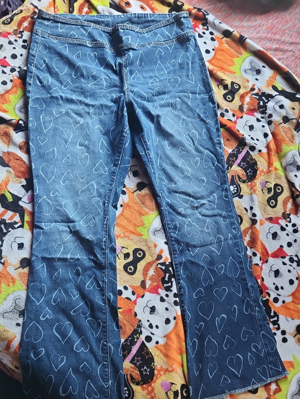 No Boundaries Women’s Blue Heart-Print Flared Jeans Size L